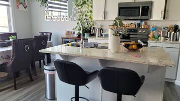 Phòng, 2 phòng ngủ, lò sưởi | Nội thất