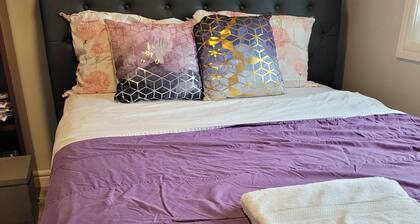 Room-charming Home in North Edmonton