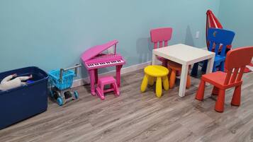 Room, 2 Bedrooms, Fireplace | Children’s area