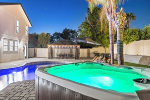 Terrace/patio - 4 BR Scottsdale Retreat with Heated Pool, Hot Tub, & Game room!  (Scottsdale)
