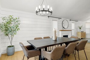 Dining - 4 BR Scottsdale Retreat with Private Pickleball Ct, Heated Pool & Hot Tub (Scottsdale)