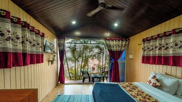 Classic Double Room, Garden View