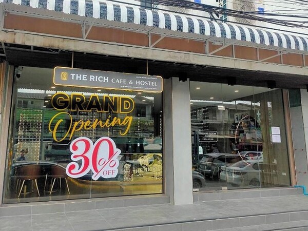 The Rich Cafe & Hostel - Pattaya City