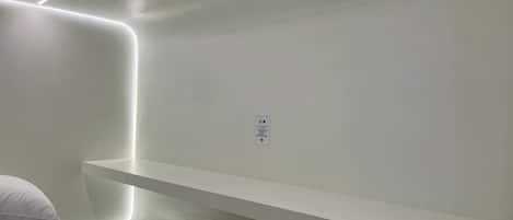 Coffre-fort, bureau, accĂšs au Wi-Fi (inclus), literie fournie