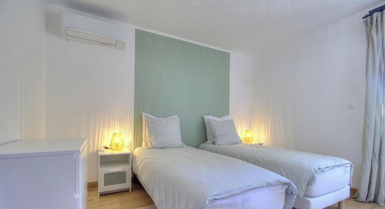 1 chambre, fer et planche à repasser, Wi-Fi gratuit, draps fournis