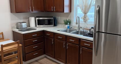 Papaw’s Place-A family friendly 2-bedroom home in Dayton near WPAFB, UD and more
