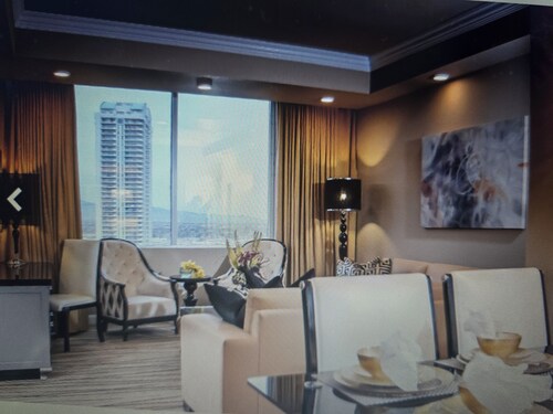 Luxury Two 1 BR Villas  and 1 Studio Las Vegas and Casino for a great vacation!