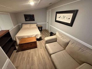4 bedrooms, WiFi, bed sheets