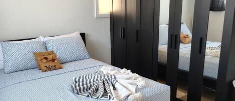 1 quarto, ferros/tábuas de passar roupa, Wi-Fi, roupa de cama
