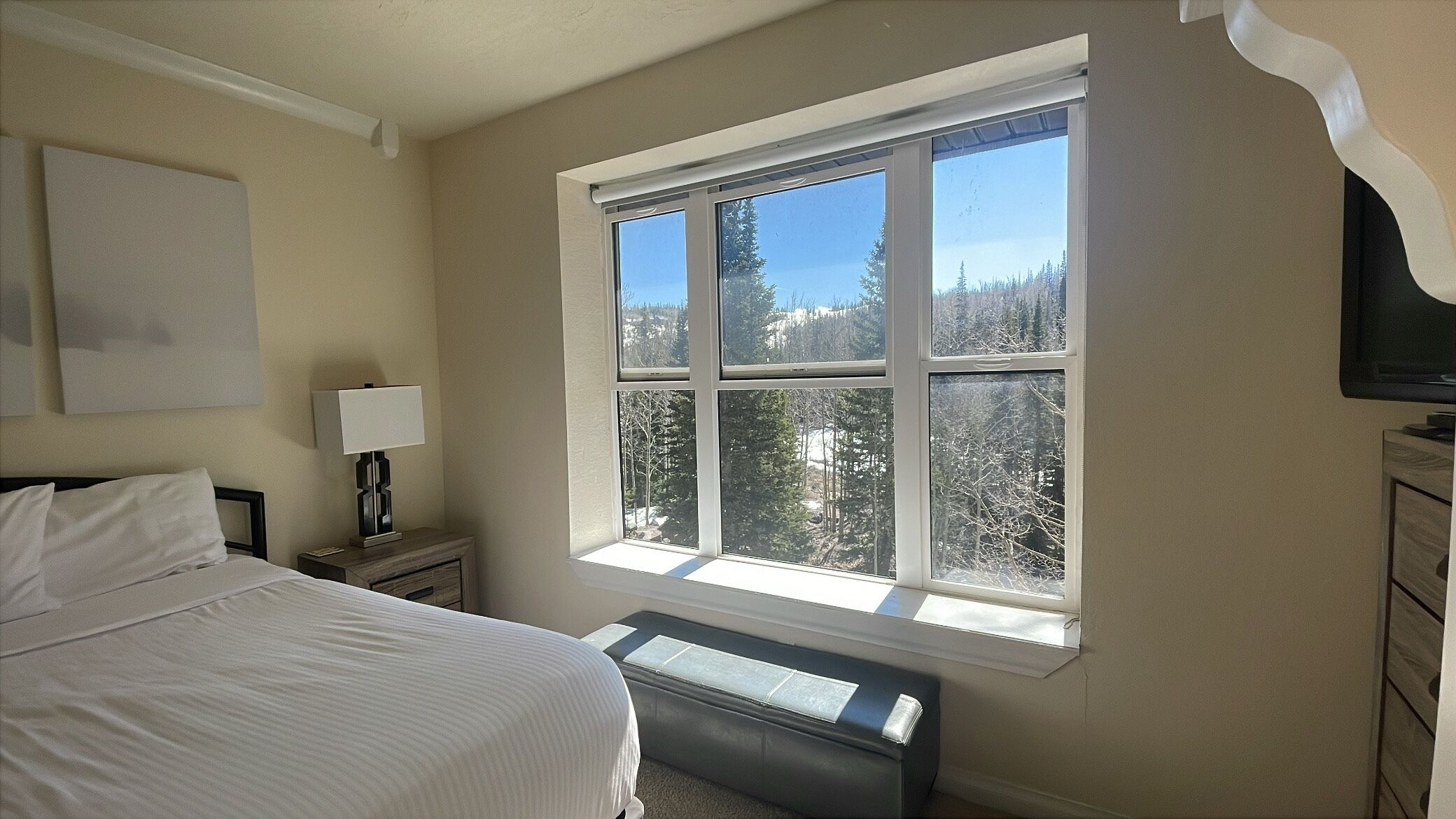 Free WiFi, bed sheets, wheelchair access