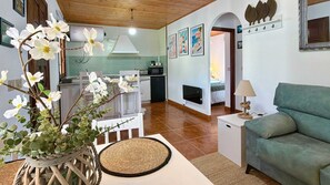 TV, offices - The Cliffs - Casa Alecrin (O Vicedo)