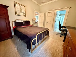 Room - Charming 4BR/3.5BA Craftsman Retreat in Prime East Atlanta Location! (Atlanta)