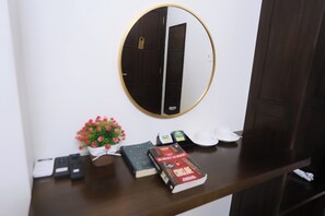 Comfort Double Room | Interior - Hue Imperial Hostel (Thuan Hoa)