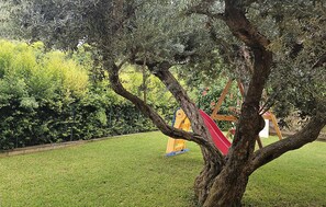 Children’s area - Cozy apartment in Ricadi with swimming pool (Ricadi)