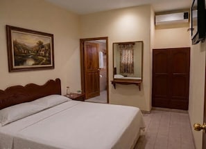Chambre simple Standard | Accès au Wi-Fi (inclus), literie fournie