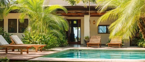 Piscine extérieure