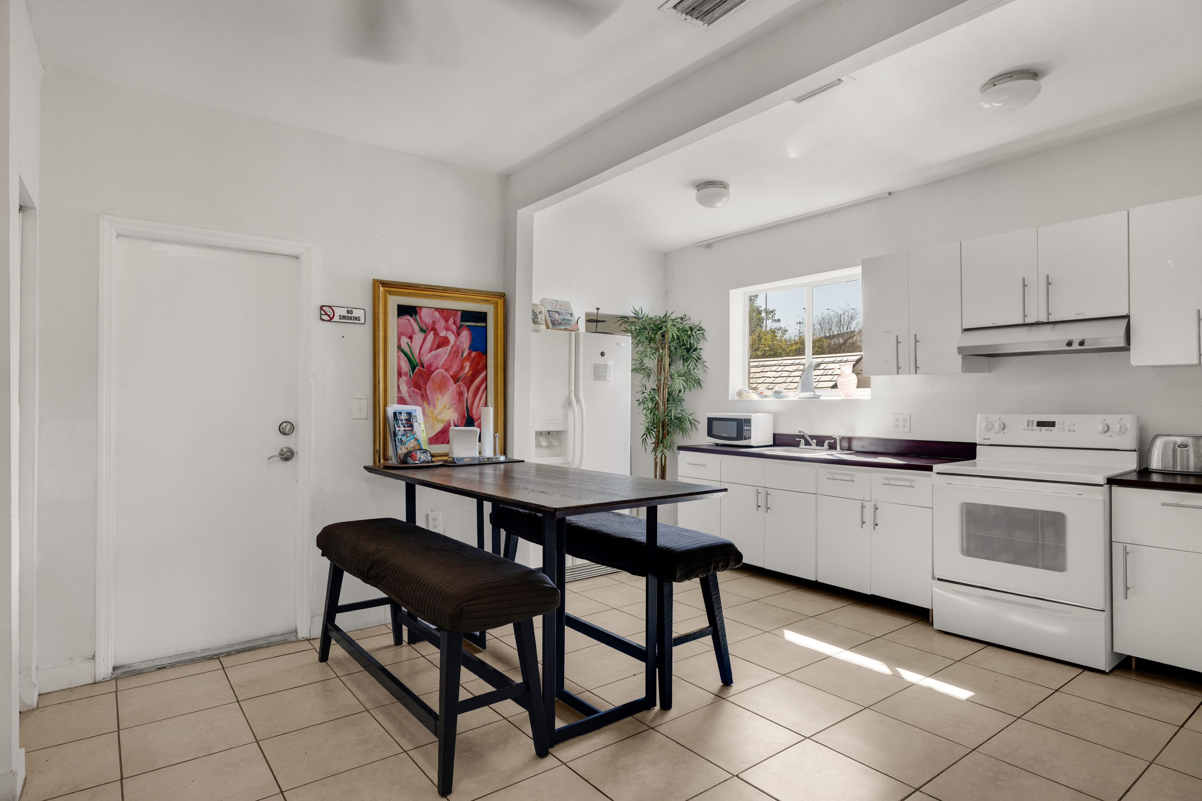 Deluxe-huone, näköala puutarhaan | Jaetut keittiötilat