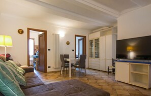 Smart TV - 3 bedroom pet friendly apartment in Varazze (Varazze)