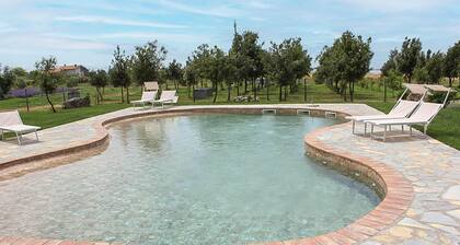 Nice home in Pescia Romana with WiFi