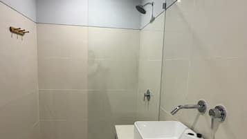 Standard Double Room | Bilik Mandi