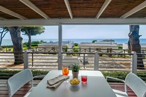 Outdoor dining - Sea View - 40 Parallelo - Deluxe 20, Marina di Camerota, Italy (Marina di Camerota)