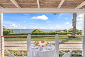 Outdoor dining - Sea View - 40 Parallelo - Superior 11, Marina di Camerota, Italy (Marina di Camerota)