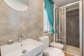 Bathroom - Sea View - 40 Parallelo - Deluxe 5, Marina di Camerota, Italy (Marina di Camerota)