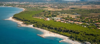 Eucalipto Apartment with Shared Pool, Near The Sea, Cecina, Italy