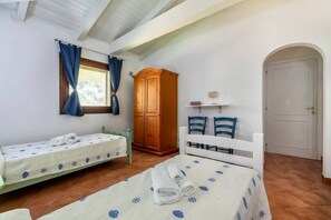 3 bedrooms, iron/ironing board, WiFi - Villa White & Blue - Private Pool (Campanedda)