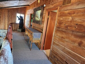 Interior - Angler’s Oasis! This is the ultimate lodge. Hook, wine, and sinker! (Flippin)