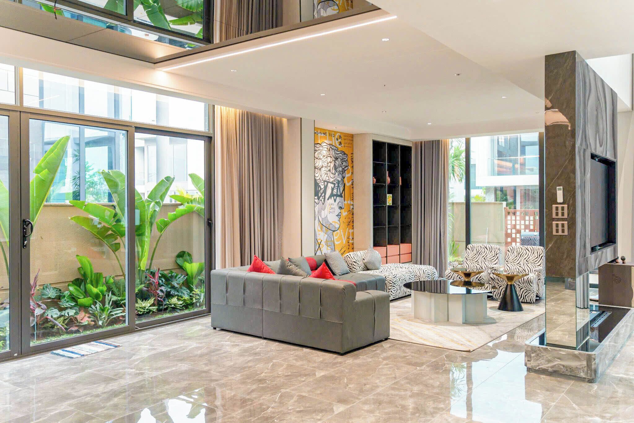 Biệt thự Royal, quang cảnh sông | Khu phòng khách