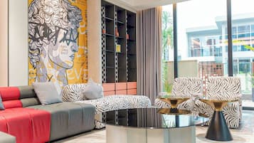 Royal Villa, River View | Living area