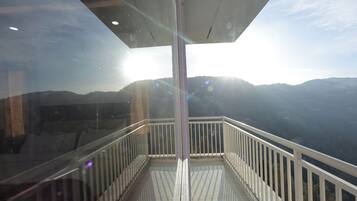 Executive Room, Balcony, Mountain View | Property grounds