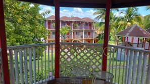 Property grounds - Wellness, and elevated experiences, your group's perfect getaway (St.Catherine)