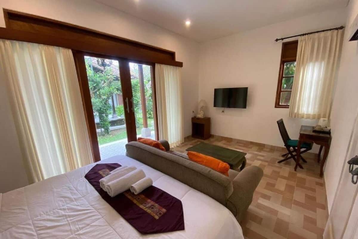 Deluxe Double Room, Garden View