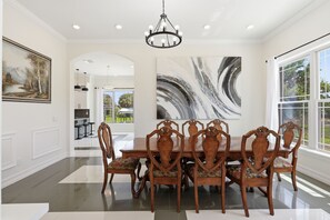 Dining - Modern Luxury Lake House w/ Huge Yard Near Disney (Haines City)