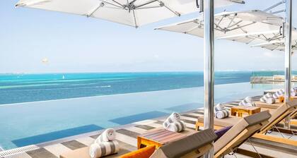 Adults Only Cancun Studio at Hotel Mousai: Rooftop Pools + Beach Club