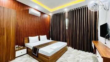 Basic Studio, Balcony, City View