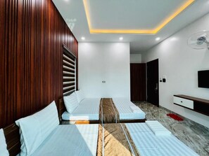 Estúdio básico, sacada, vista para a cidade