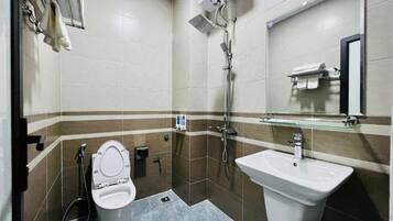 Basic Studio, Balcony, City View | Bathroom