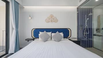 Seaview Fireworks Dual key connecting | Desk, free WiFi