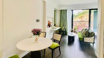 Studio with Special Balcony Mountain View | Living area