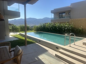 Luxury-Villa, Meerblick | Pool | 3 Außenpools