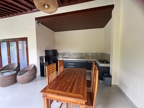 Dining - Cozy One-Bedroom Villa in the Heart of Sayan, Ubud. (Gianyar)