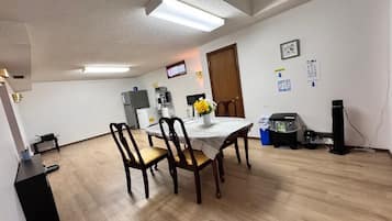 房內用餐區
