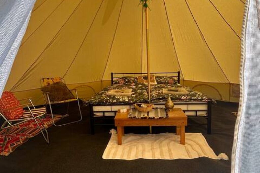 1 chambre, literie fournie