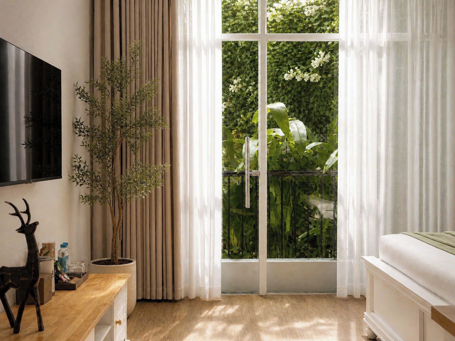 Deluxe Double Room, Garden View