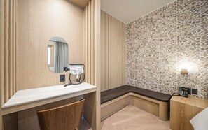 Kahden hengen perushuone | Kylpyhuone