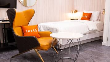 Special | Premium bedding, down comforters, soundproofing, WiFi (free)