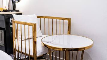 Glorio (Bathtub available upon request) | Premium bedding, down comforters, soundproofing, free WiFi